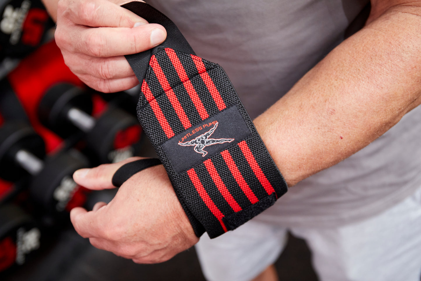 Wrist wraps black & red // for the gym - Limitless Pump