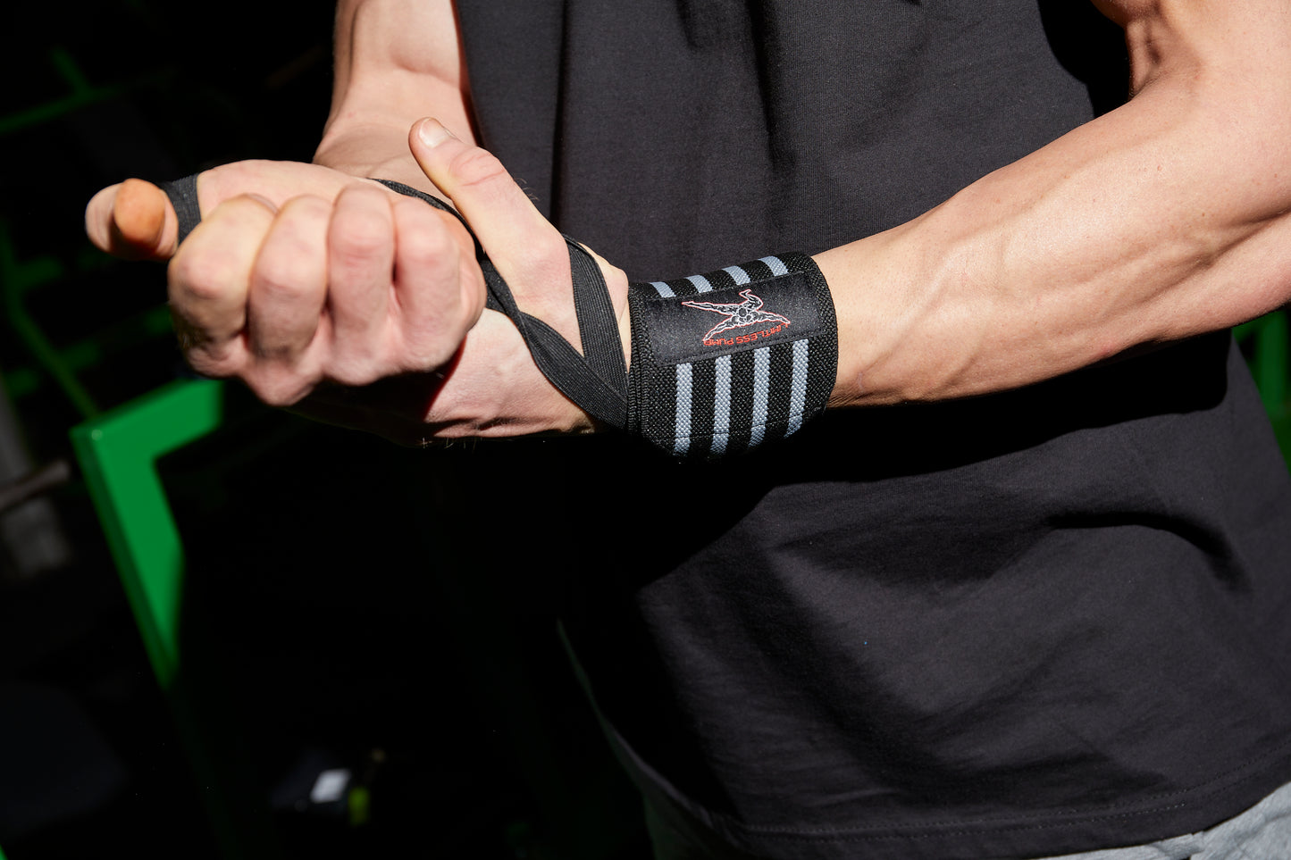 Wrist wraps black & grey // for the gym - Limitless Pump