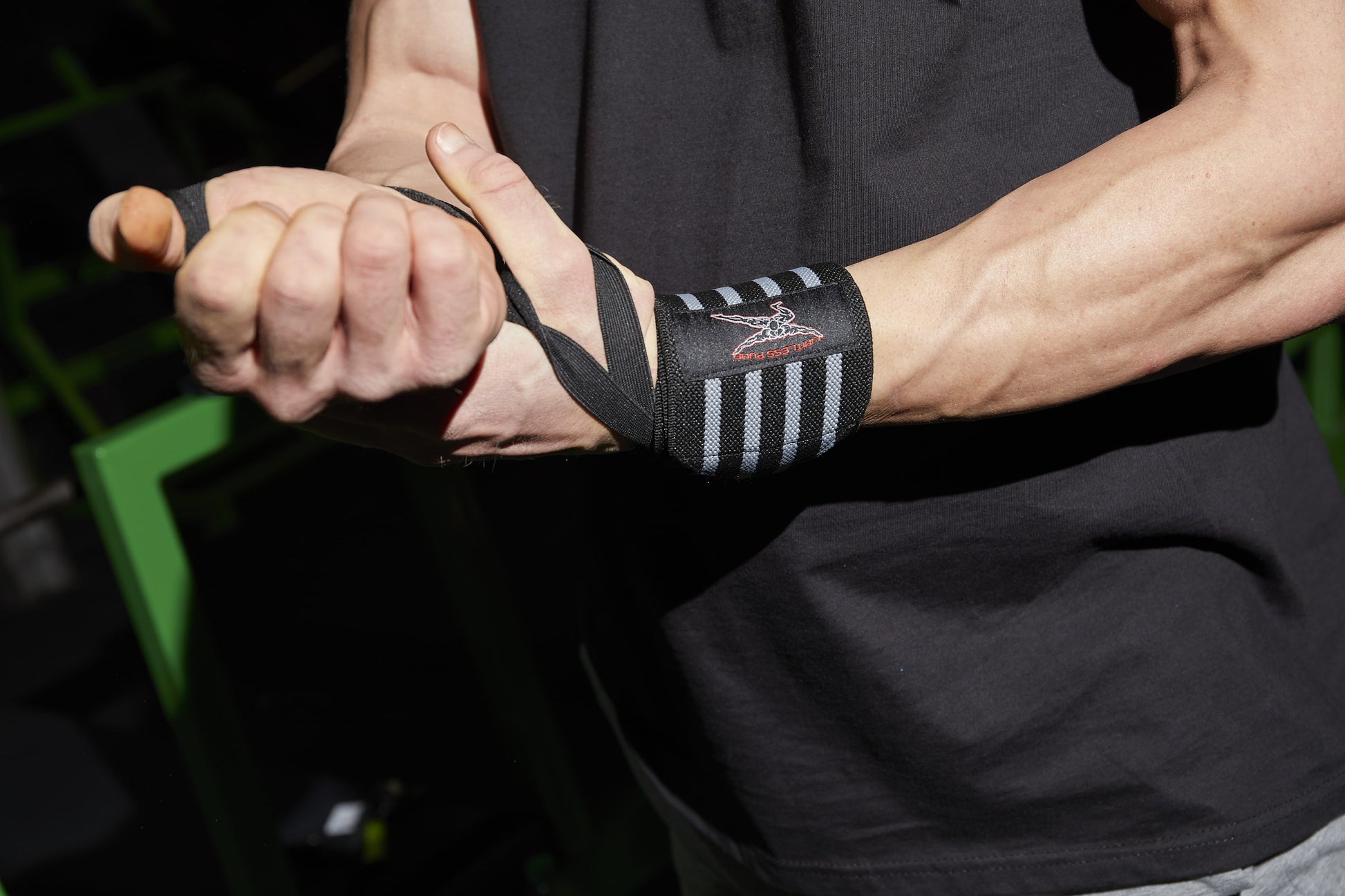 Wrist wraps black & grey // for the gym - Limitless Pump 